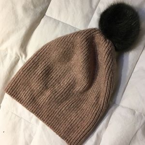 Knit pom pom beanie/toque